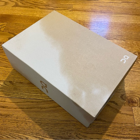 On Cloud Women’s Shoes in Glade Citron with Box - Picture 14 of 16